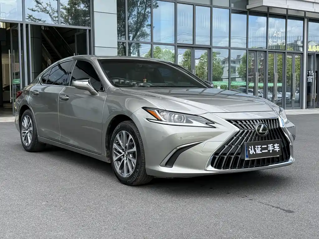 Lexus ES — миниатюра 3