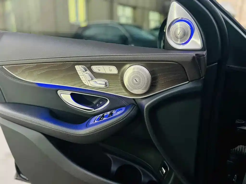 Mercedes-Benz GLC — миниатюра 11