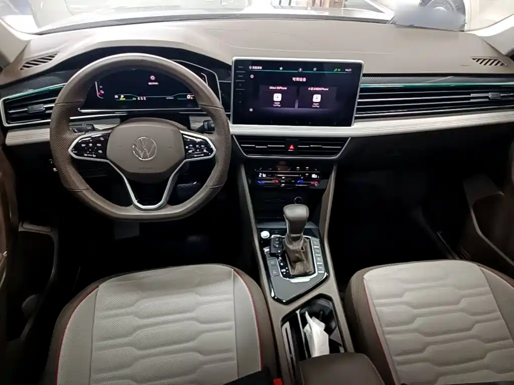 Volkswagen Tiguan L PHEV — миниатюра 10