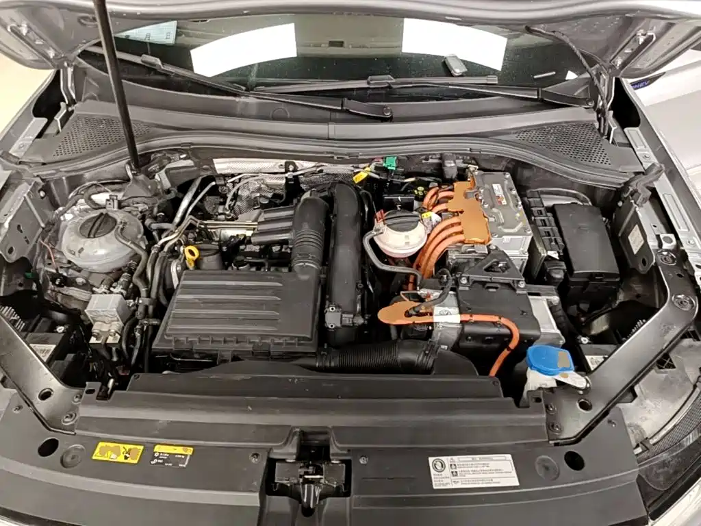Volkswagen Tiguan L PHEV — миниатюра 20
