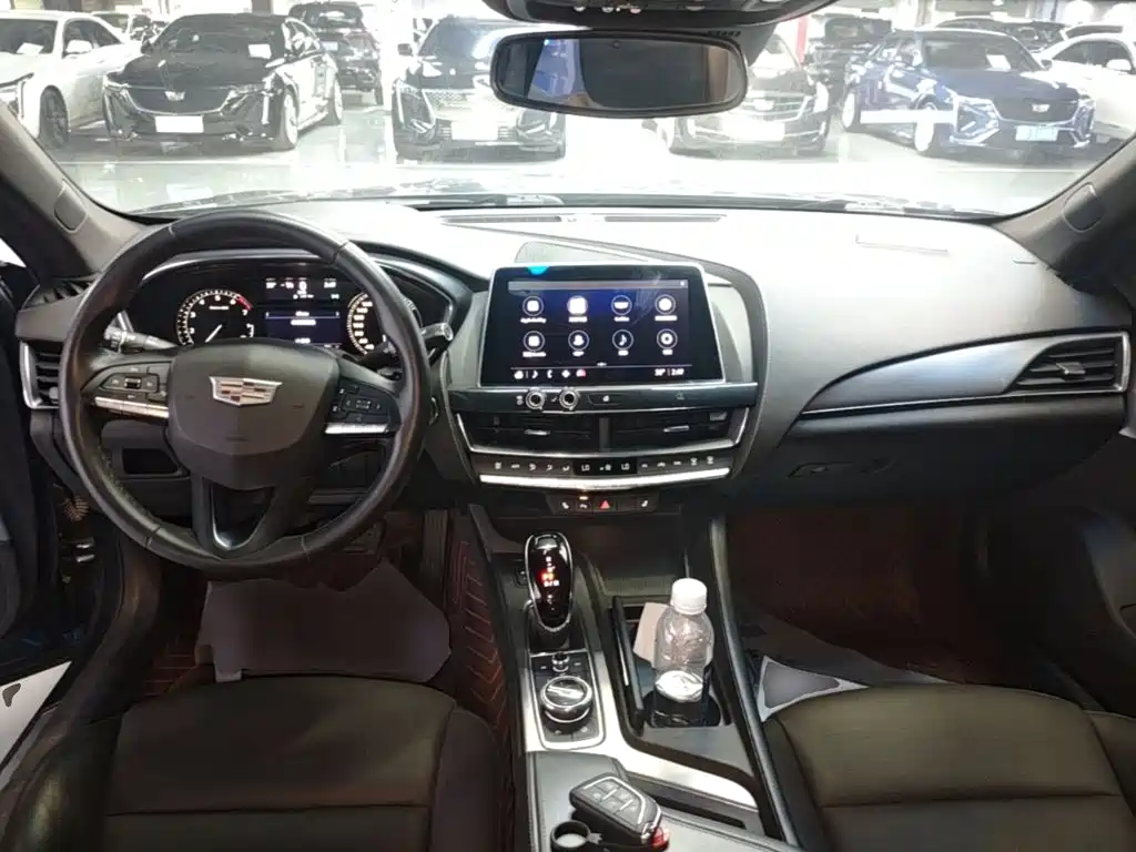 Cadillac CT5 — миниатюра 10