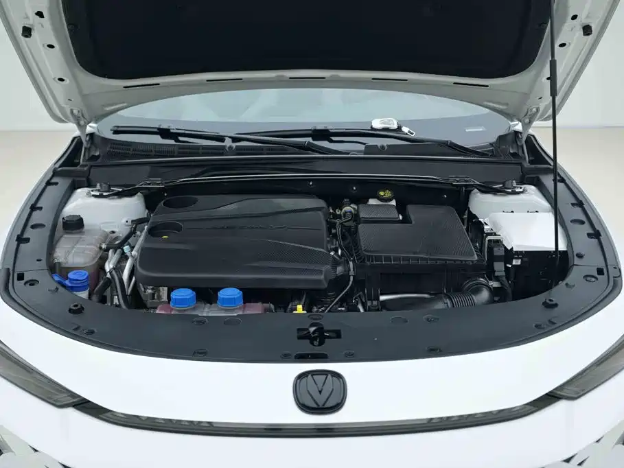 Changan UNI-V iDD — миниатюра 5