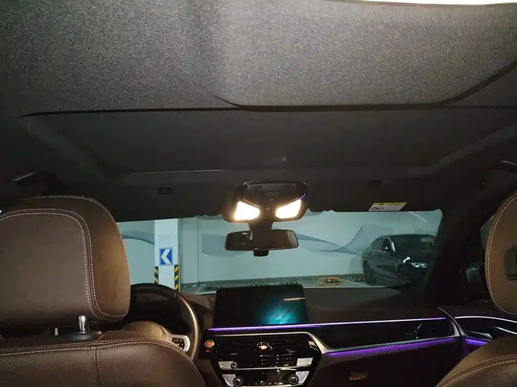 BMW 5 Series — миниатюра 9