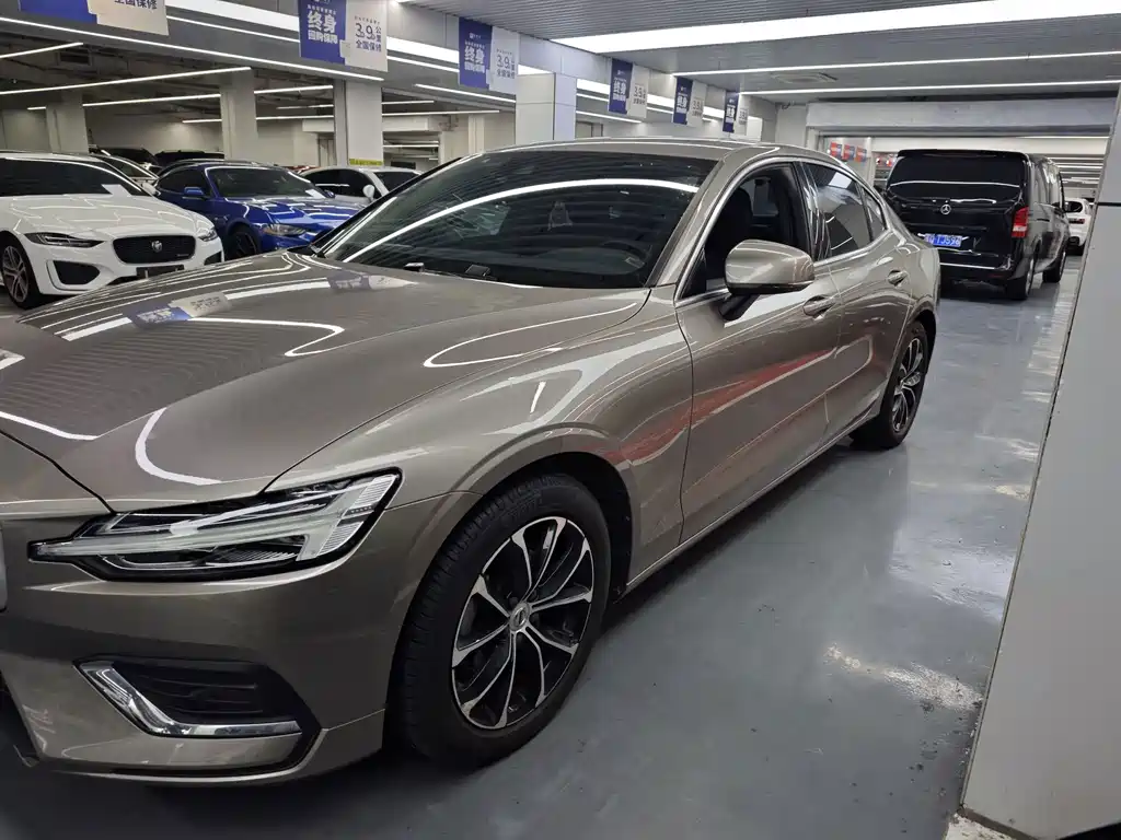Volvo S60 — миниатюра 3