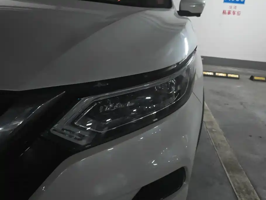 Nissan Qashqai — миниатюра 5