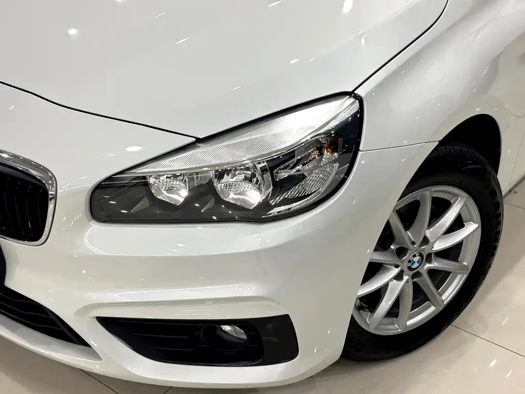 BMW 2 Series Active Tourer — миниатюра 25