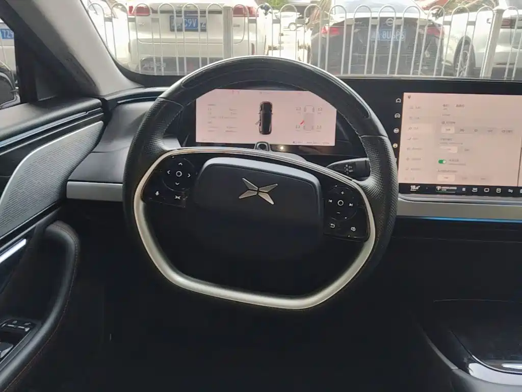 XPeng P7 — миниатюра 11