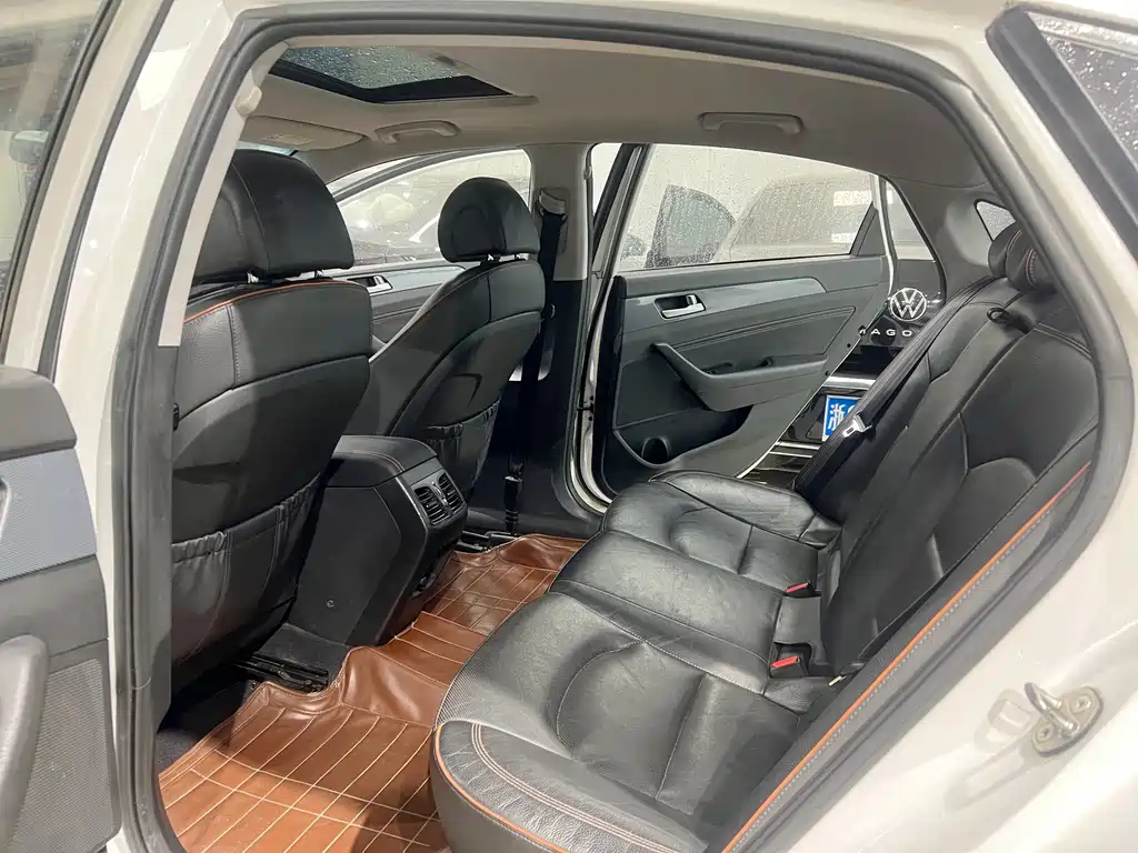 Hyundai Sonata — миниатюра 7