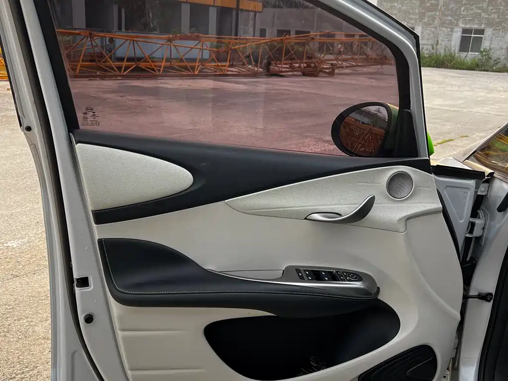 BYD Dolphin — миниатюра 14