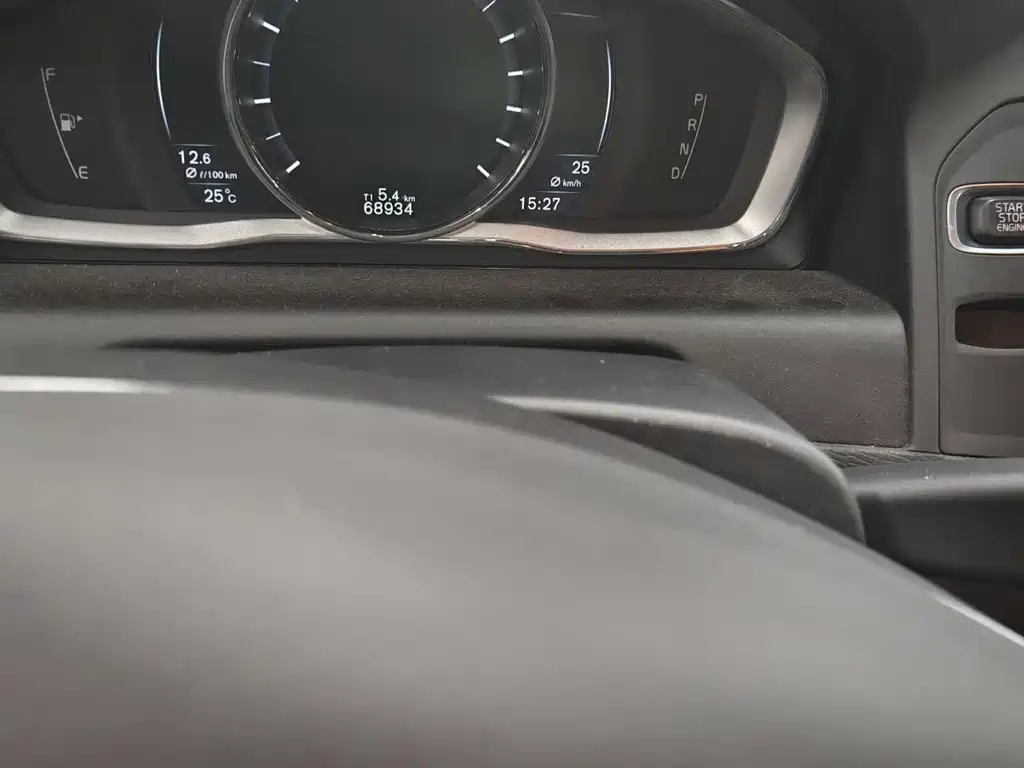 Volvo XC60 — миниатюра 6