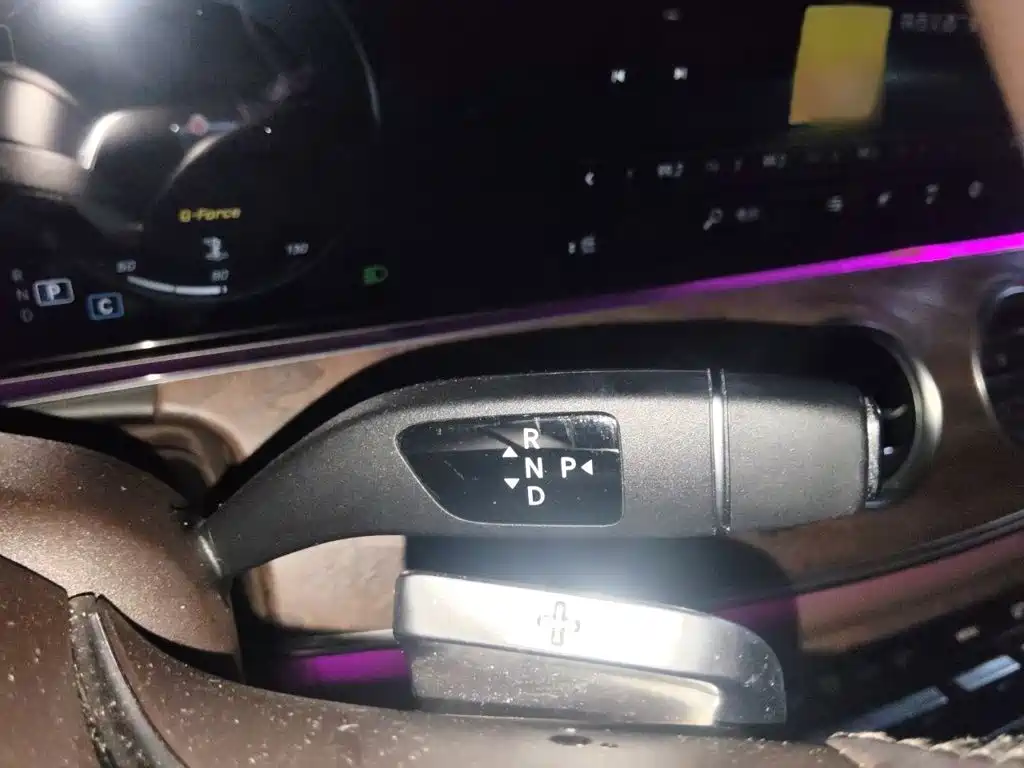 Mercedes-Benz E-Class — миниатюра 7