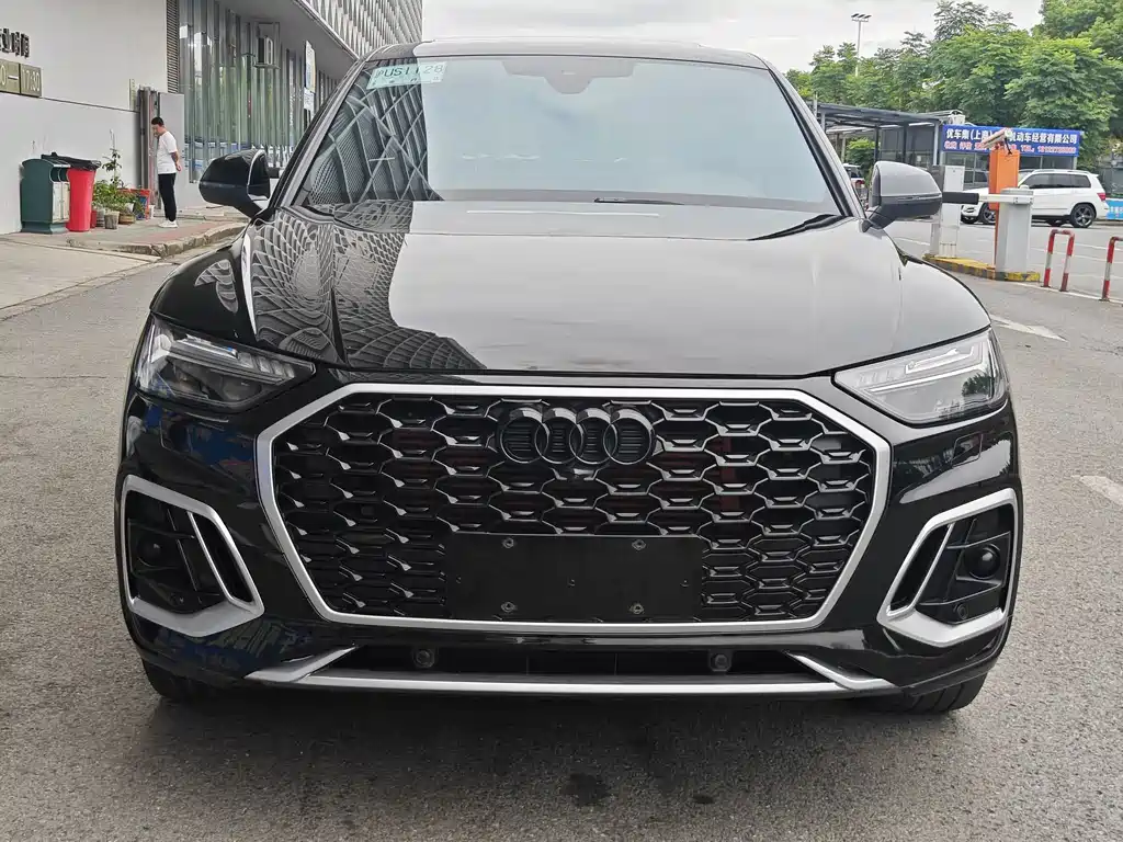 Audi Q5L Sportback — миниатюра 2