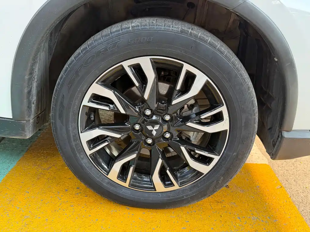 Mitsubishi Outlander — миниатюра 15