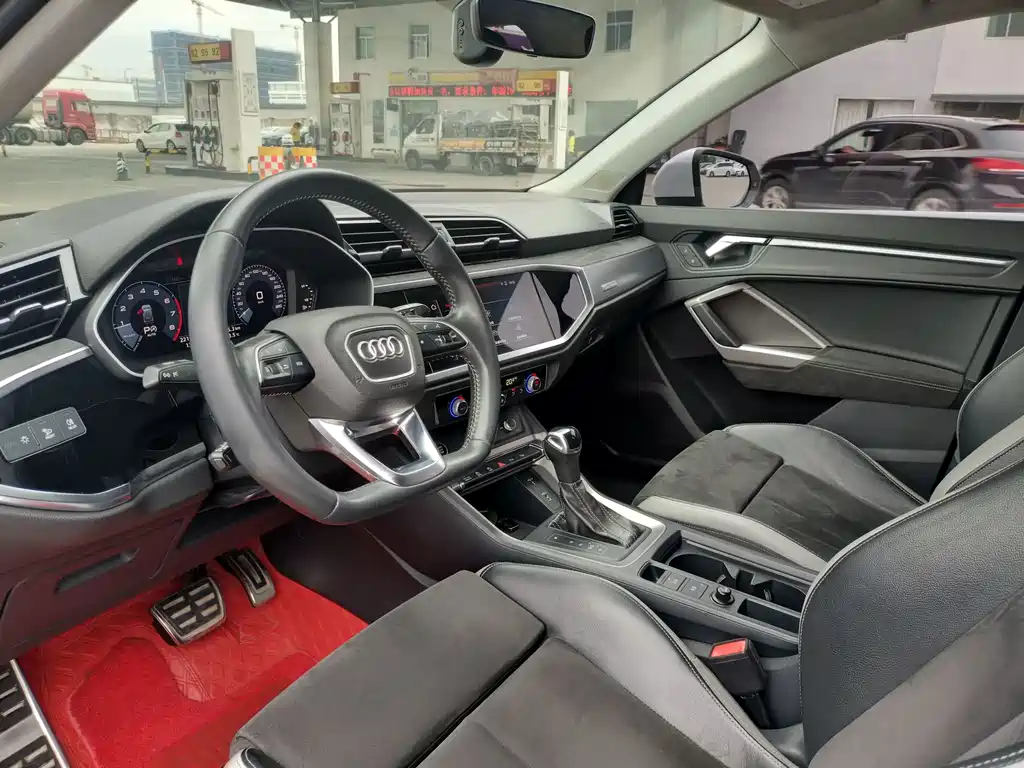 Audi Q3 — миниатюра 10