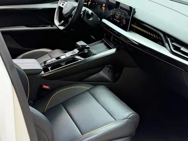MG MG5 Scorpio — миниатюра 8