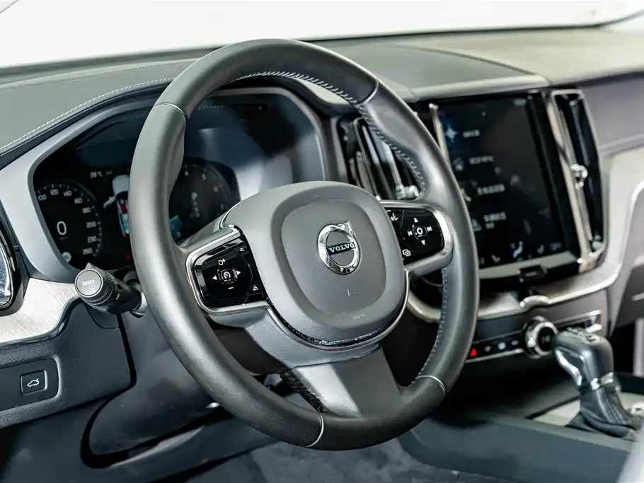 Volvo XC60 — миниатюра 10