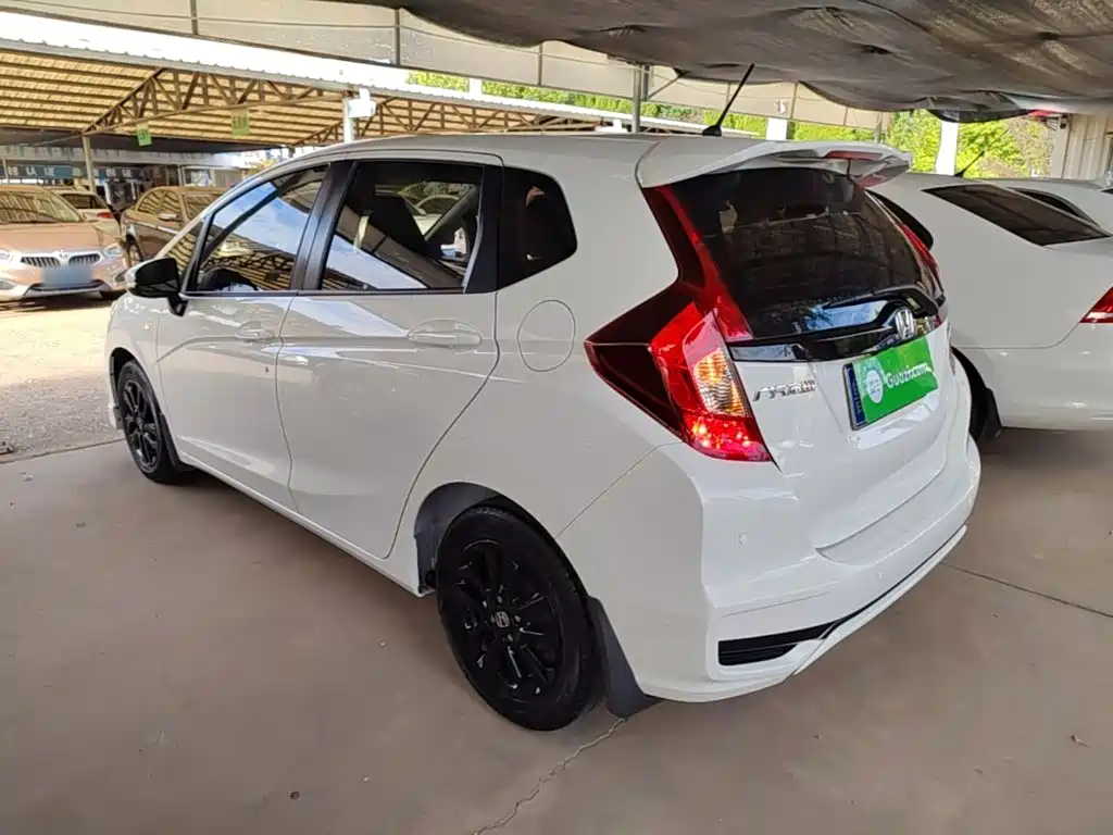 Honda Fit — миниатюра 5