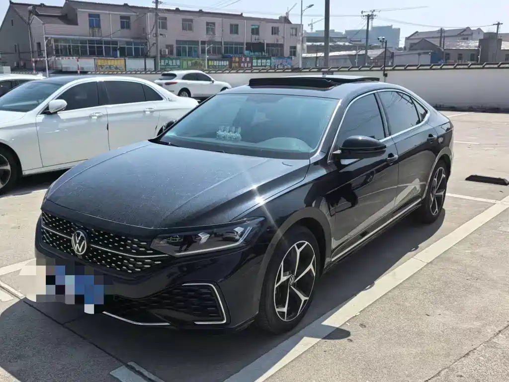 Volkswagen Passat 2025
