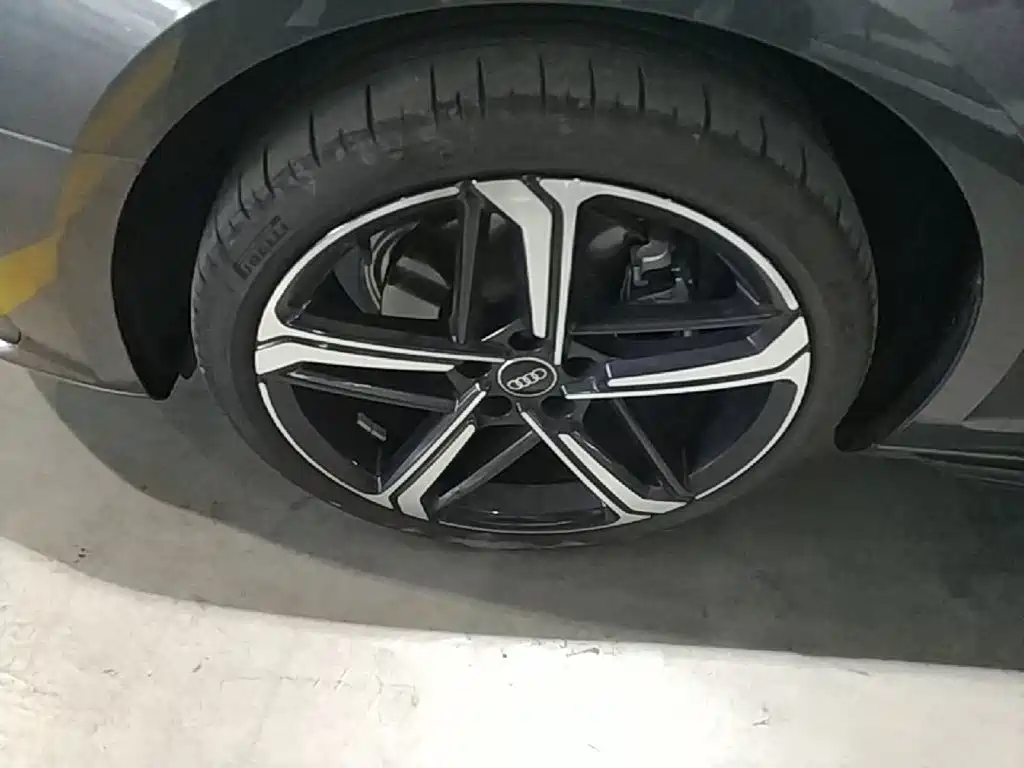 Audi A4L — миниатюра 23