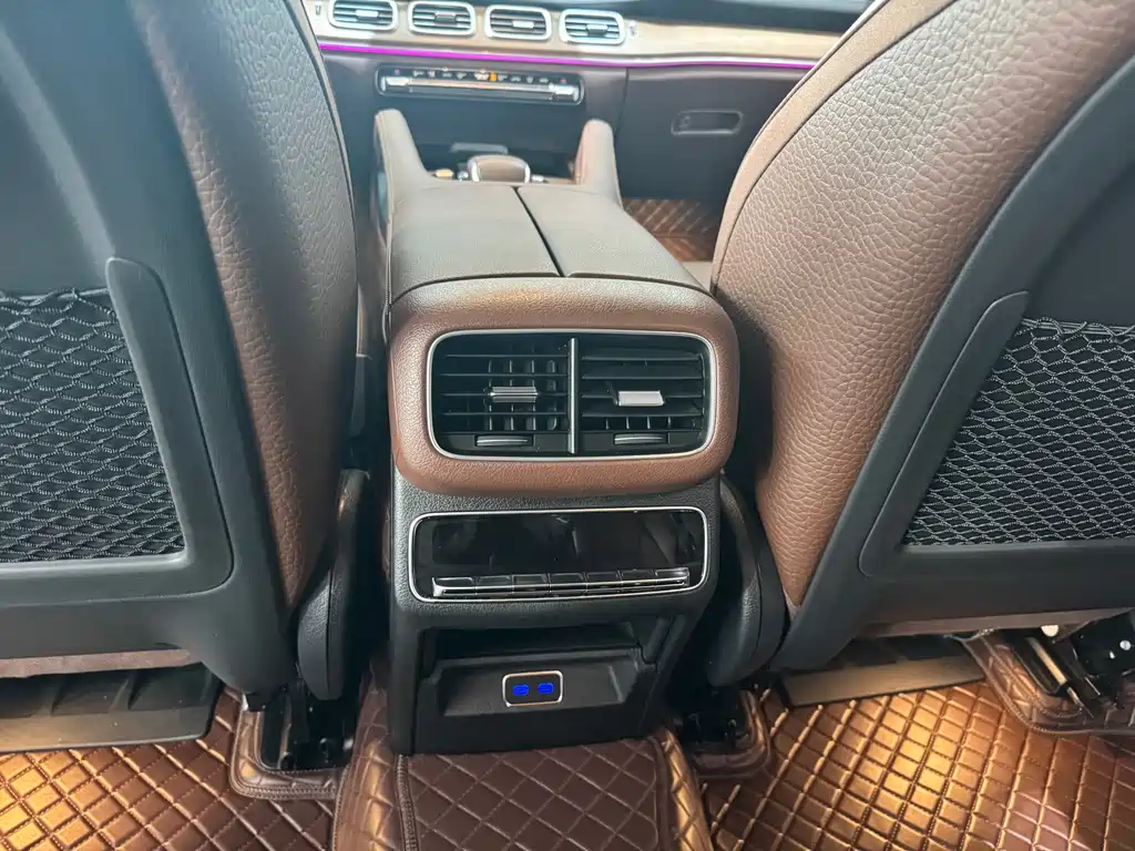 Mercedes-Benz GLS — миниатюра 17