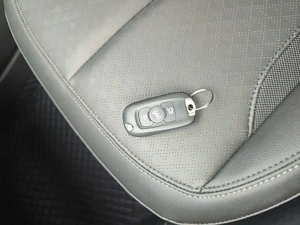 Buick Verano — миниатюра 9