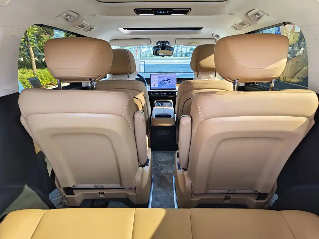 GAC Motor Trumpchi E8 PHEV — миниатюра 24