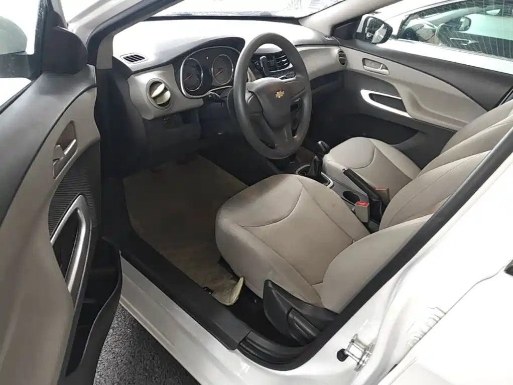 Chevrolet Sail — миниатюра 16