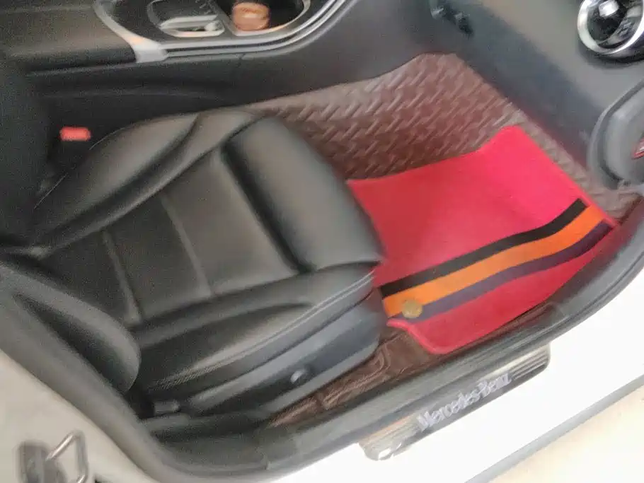 Mercedes-Benz C-Class — миниатюра 8
