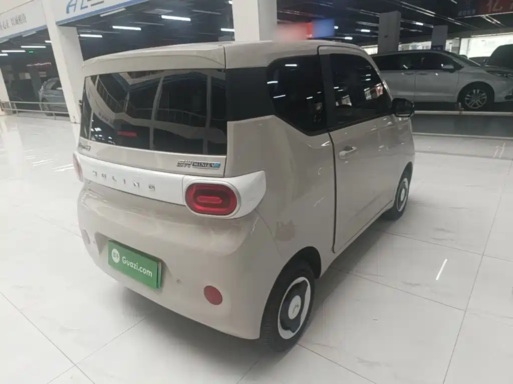 Wuling MINIEV — миниатюра 7