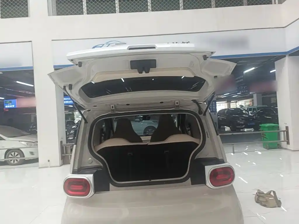 Wuling MINIEV — миниатюра 19