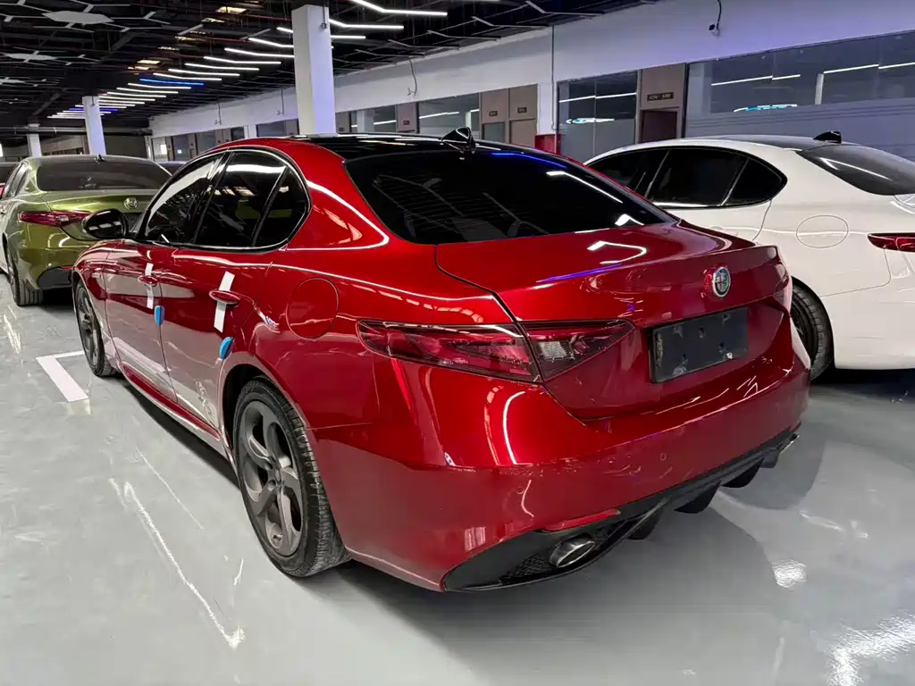 Alfa Romeo Giulia — миниатюра 10