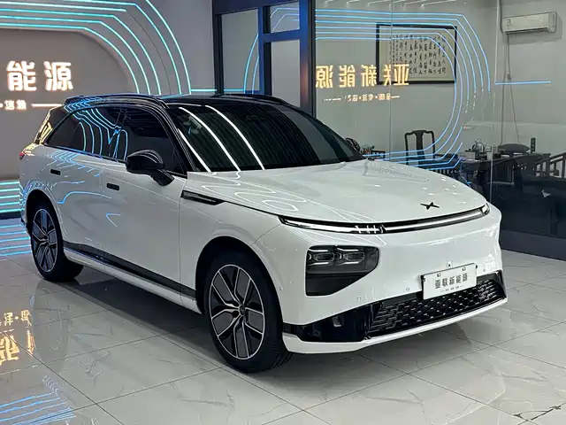 2022 Xpeng G9