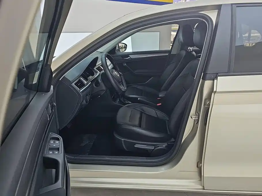Volkswagen Bora — миниатюра 9