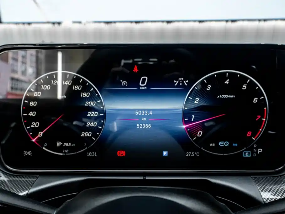 Mercedes-Benz C-Class — миниатюра 13