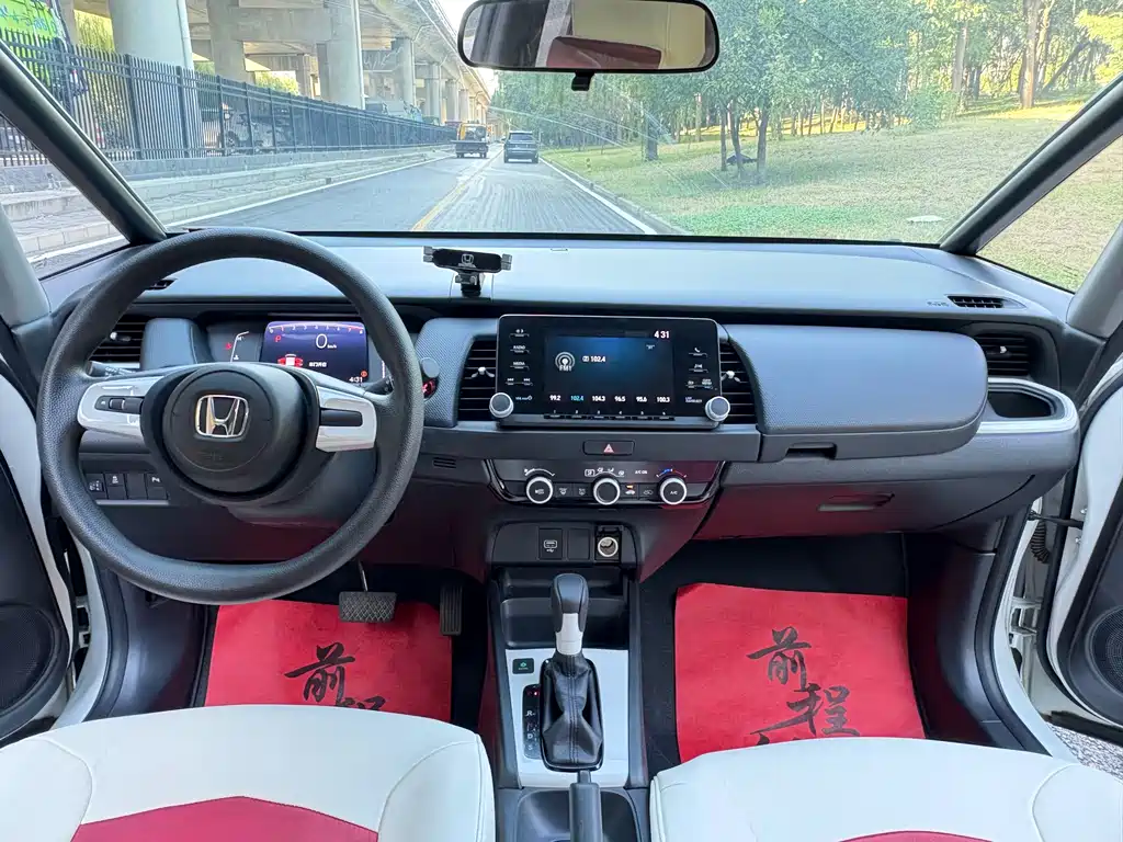 Honda Fit — миниатюра 6