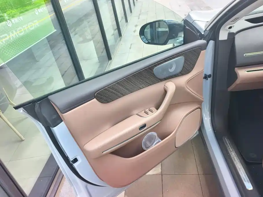Leapmotor Leapmotor C11 — миниатюра 7