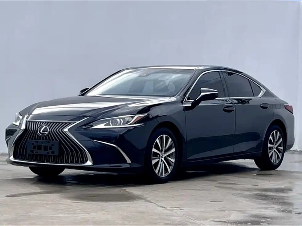 Lexus ES 2018 200 Excellence Edition China VI