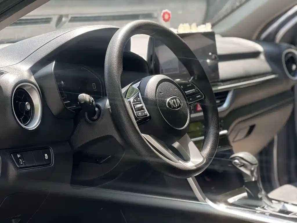 Kia K3 — миниатюра 5