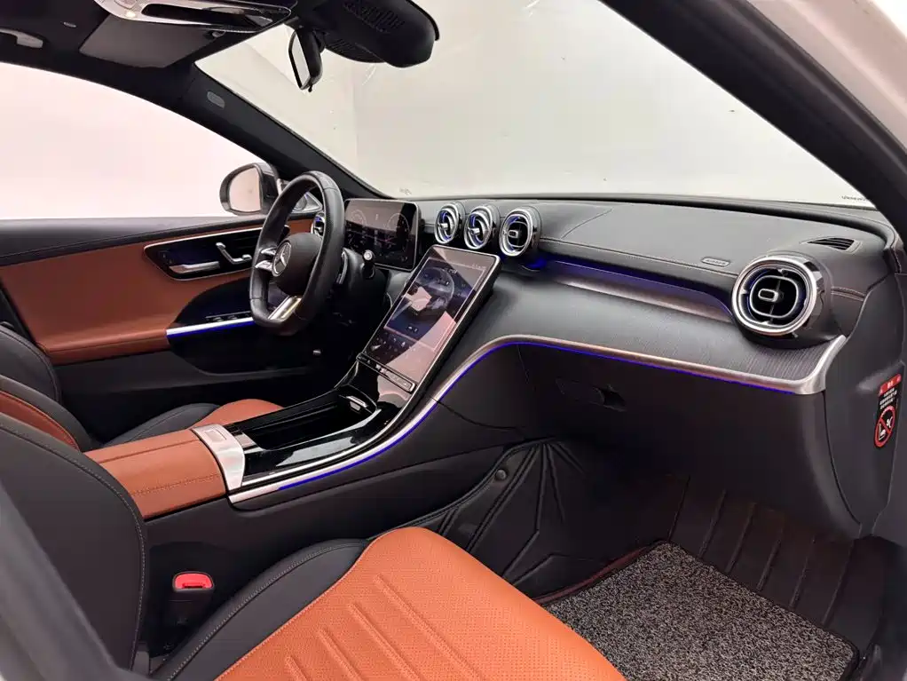 Mercedes-Benz C-Class — миниатюра 11