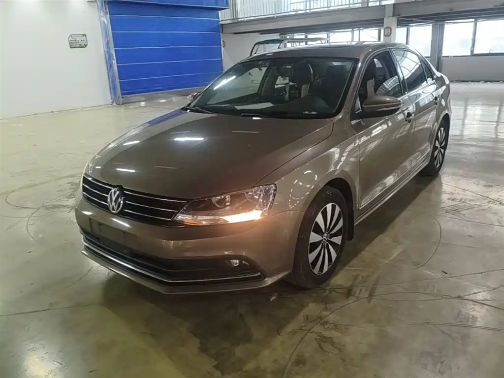 Volkswagen Sagitar 2016