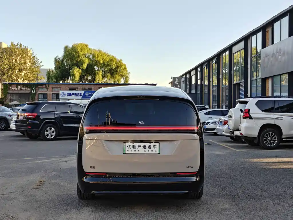 Li Auto Li MEGA — миниатюра 8