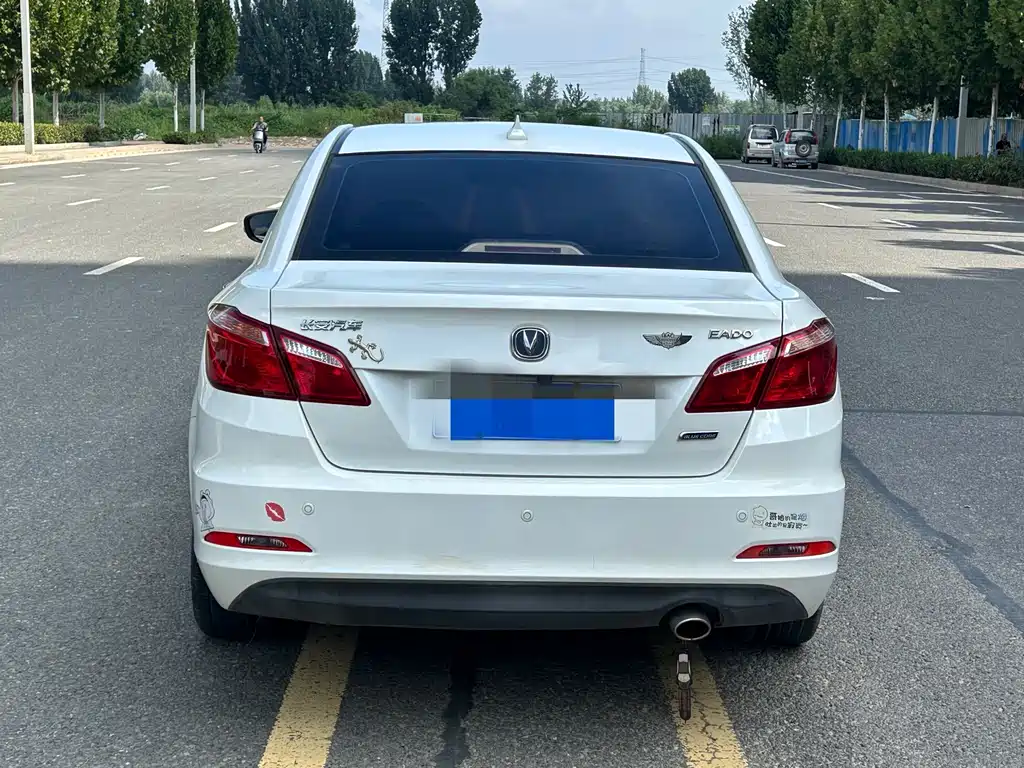 Changan Eado — миниатюра 8