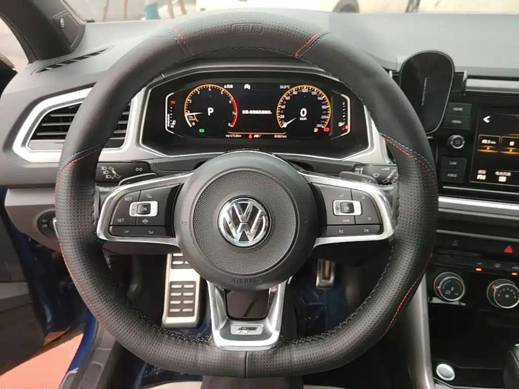 Volkswagen T-Roc — миниатюра 11