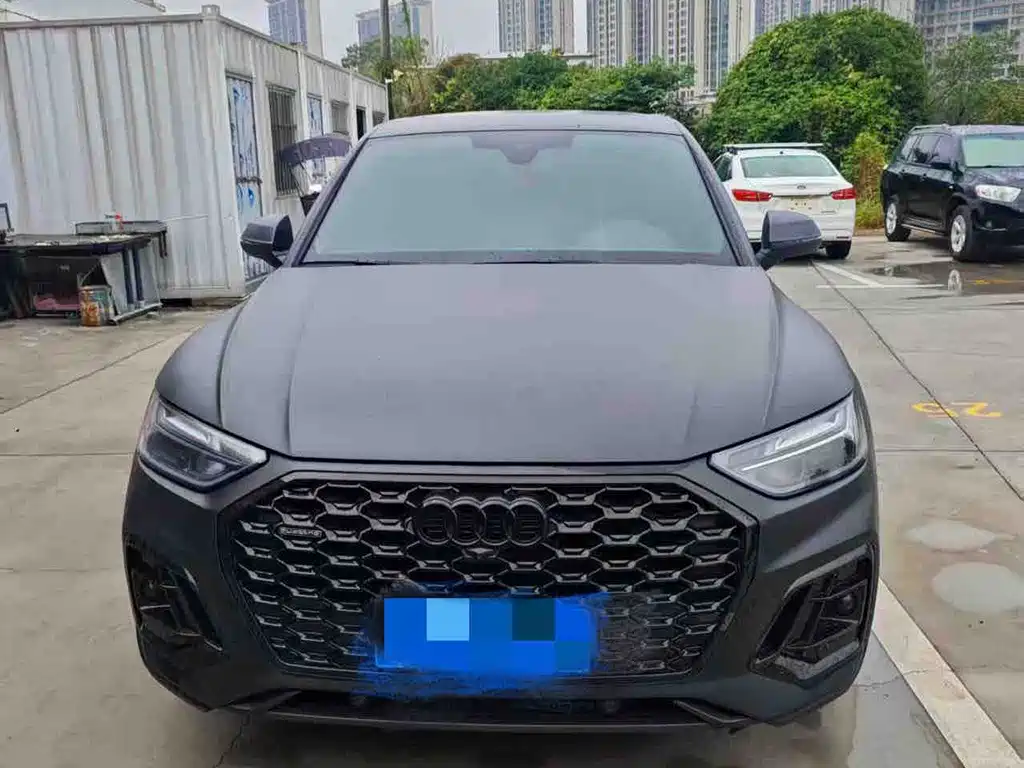 Audi Q5L Sportback — миниатюра 2