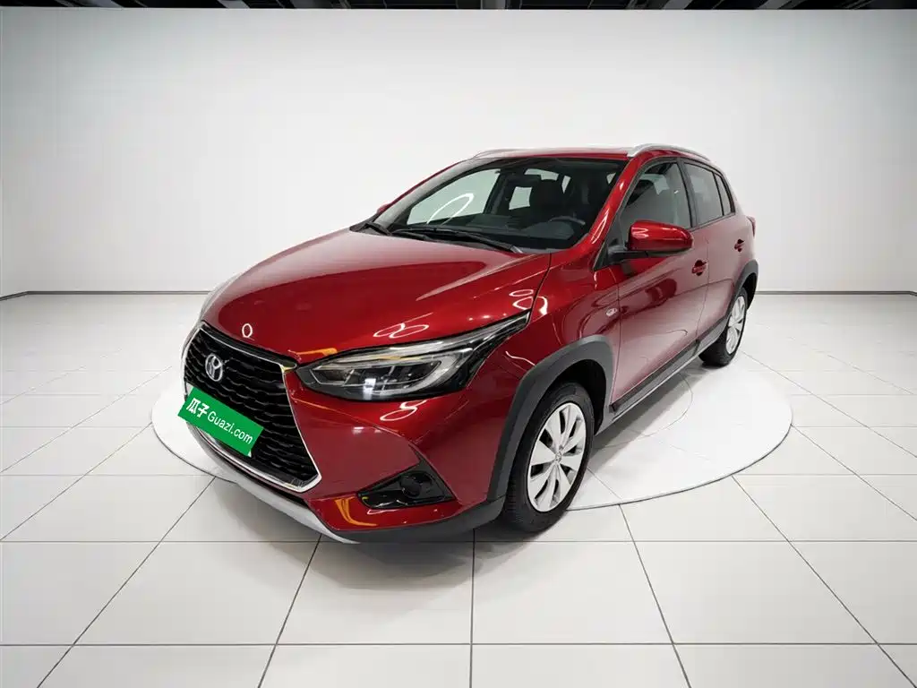 Toyota Yaris L 2021