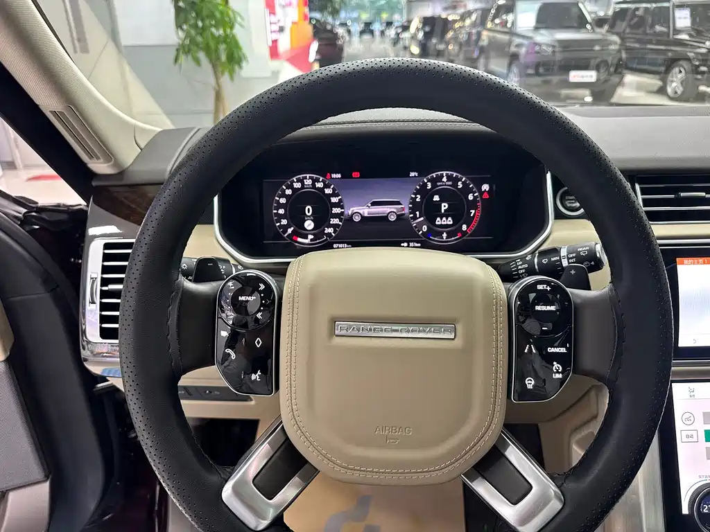 Land Rover Range Rover — миниатюра 16