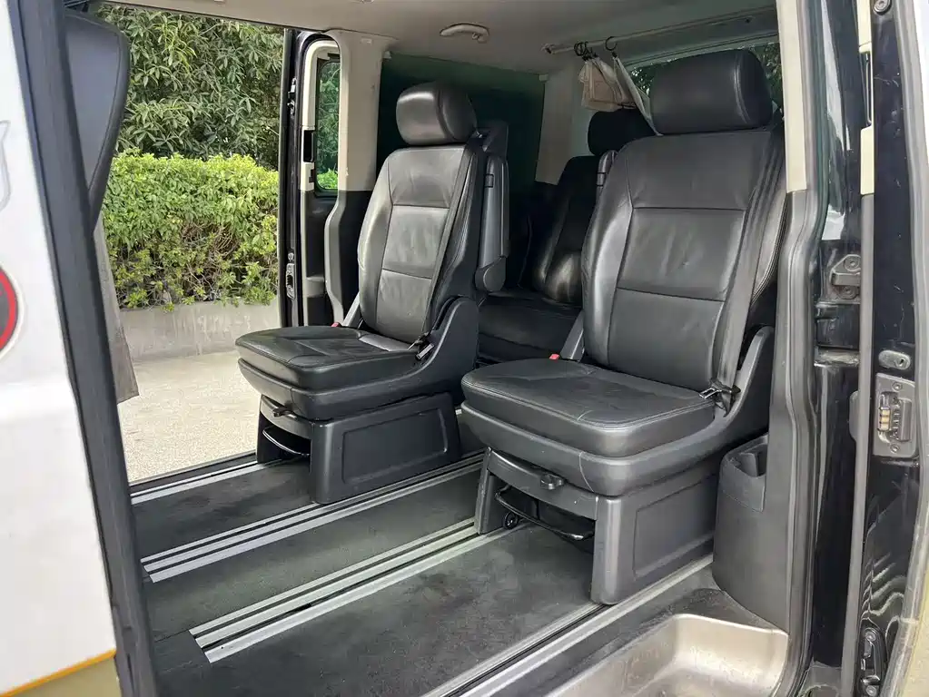 Volkswagen Multivan — миниатюра 6