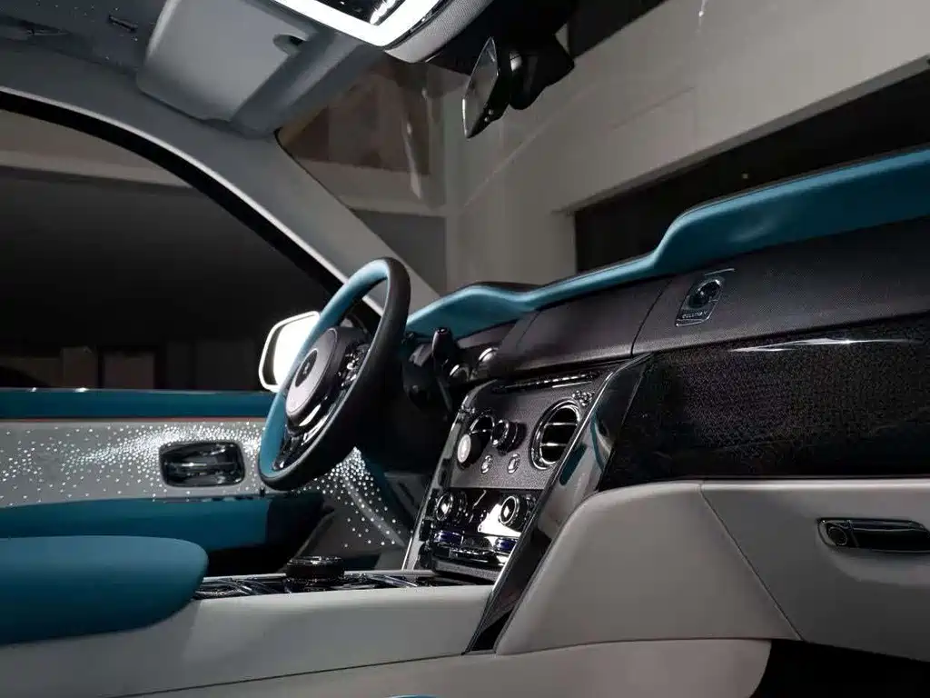 Rolls-Royce Cullinan 5-seat Edition, фото 18