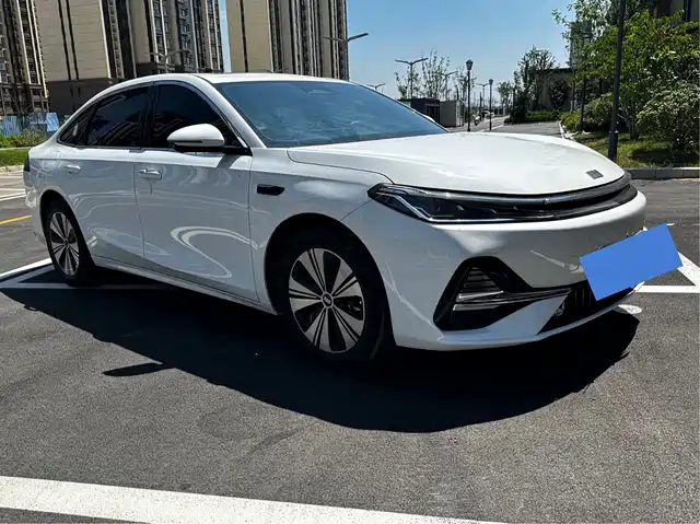 Geely Galaxy A 7 EM 2025 EM-i 70km — фото 1