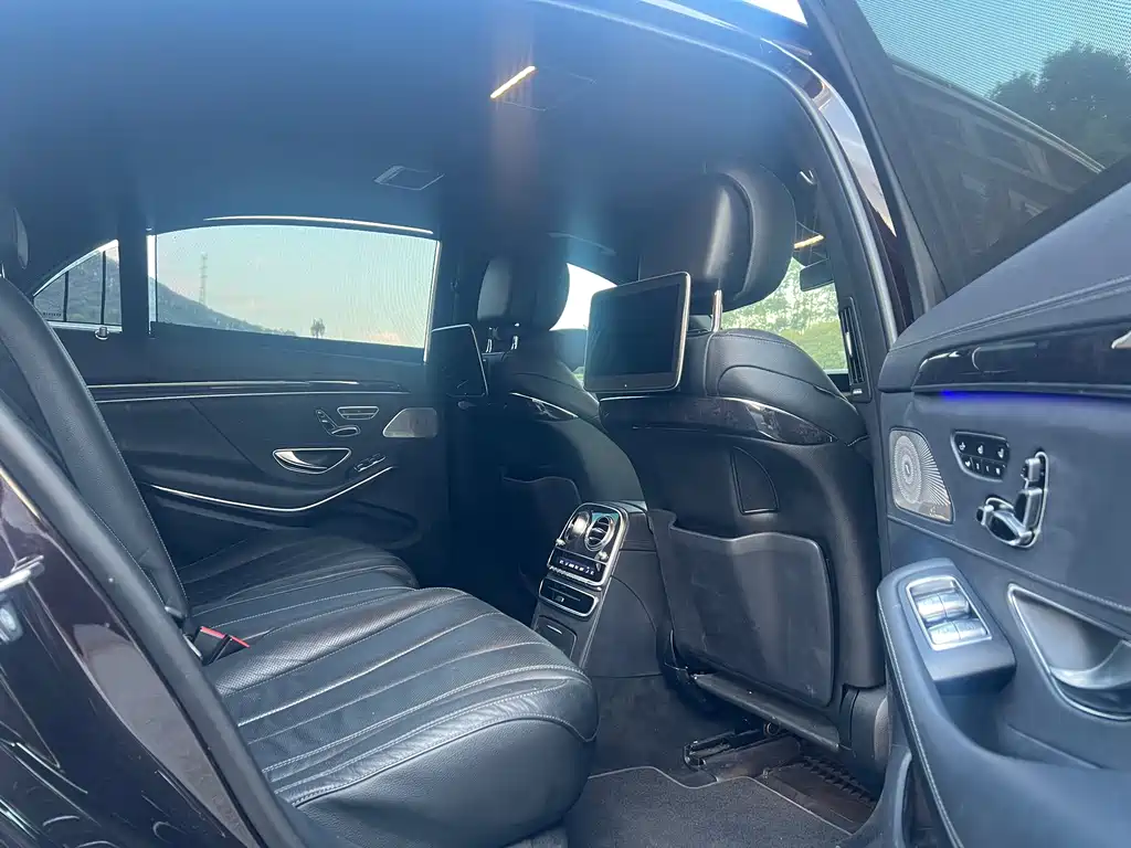 Mercedes-Benz S-Class — миниатюра 13